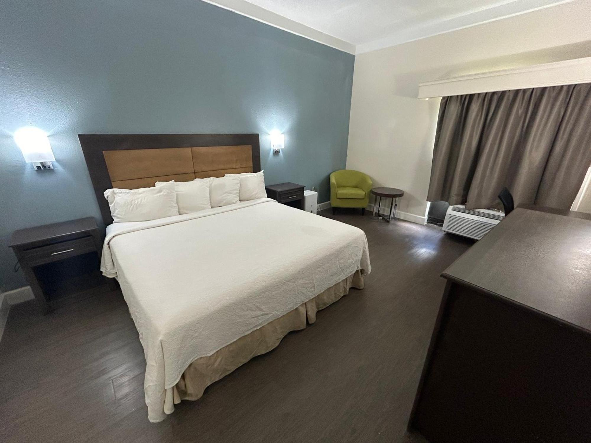 Airport Inn Форт Майерс Екстериор снимка