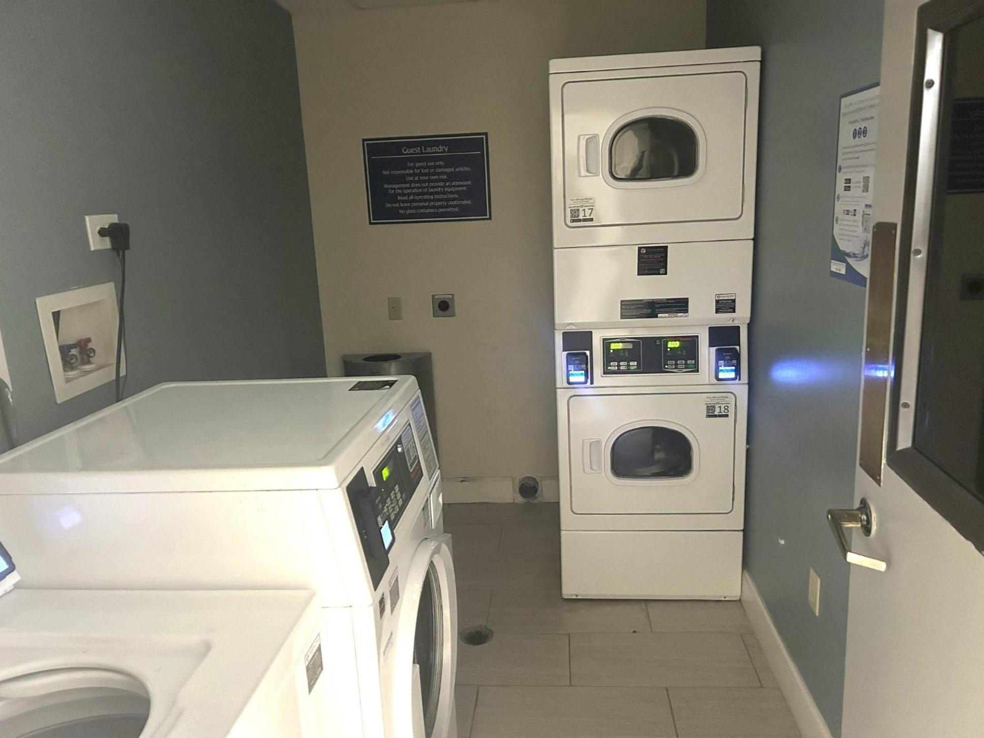 Airport Inn Форт Майерс Екстериор снимка